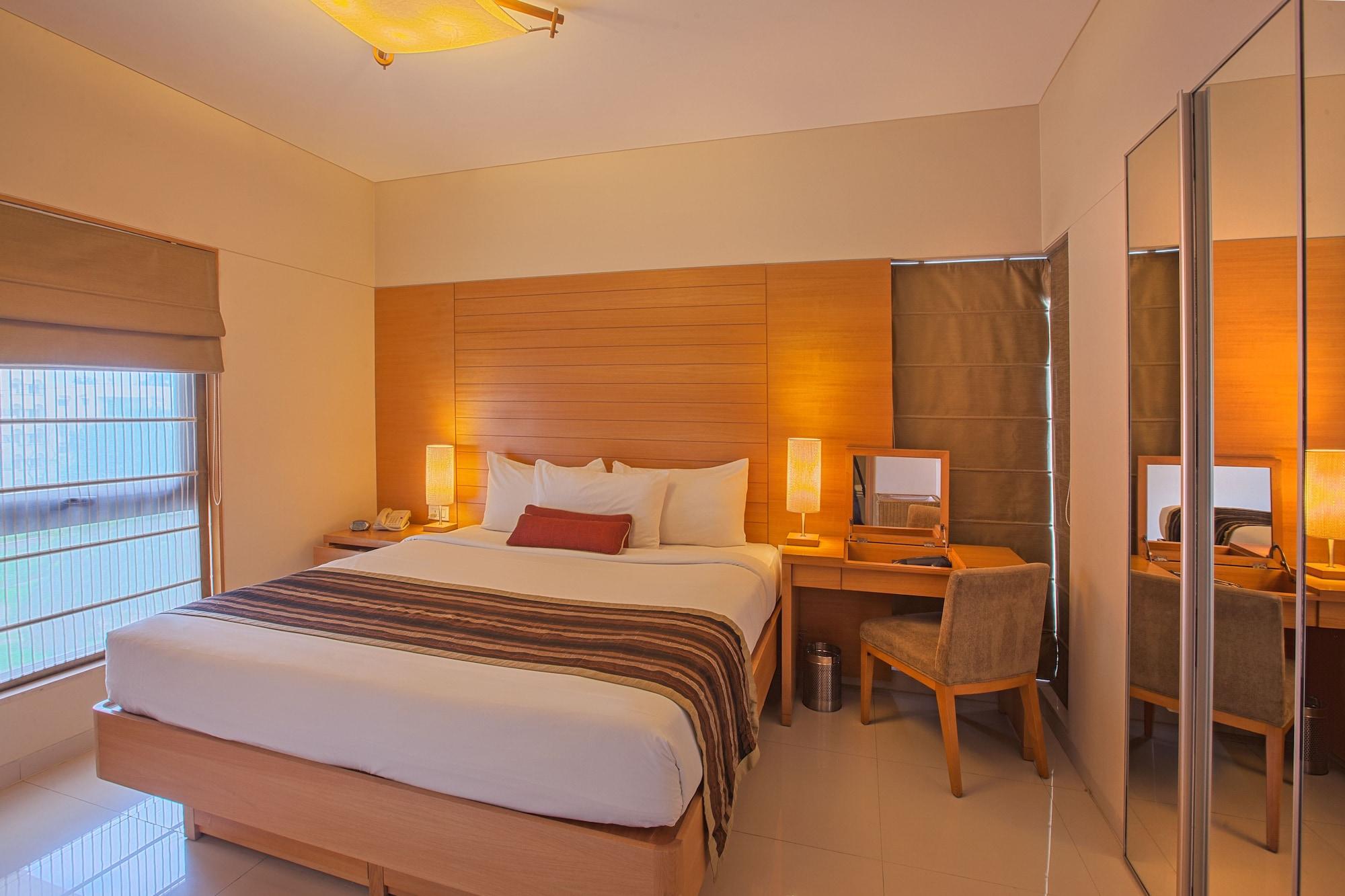 Oakwood Residence Naylor Road Pune Exterior foto