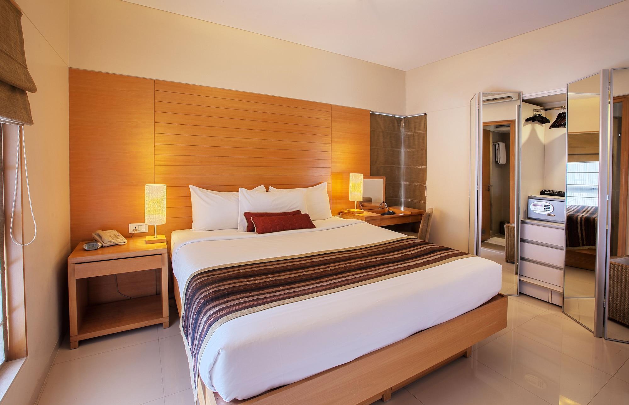 Oakwood Residence Naylor Road Pune Exterior foto