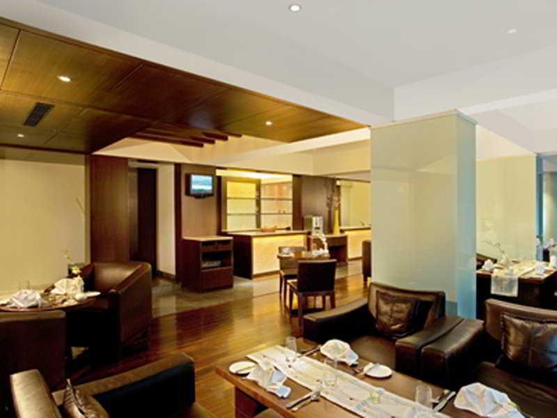Oakwood Residence Naylor Road Pune Restaurant foto