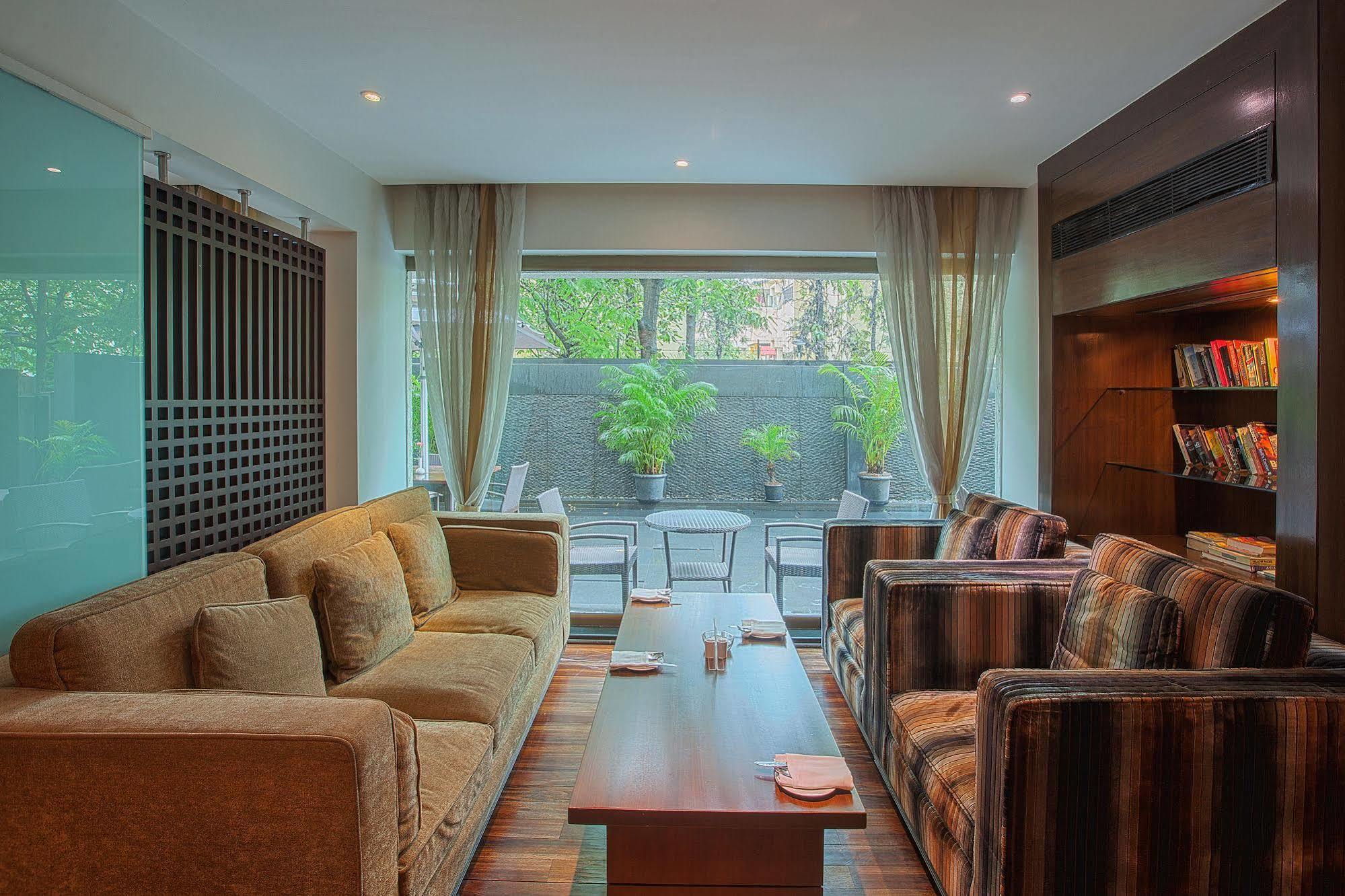 Oakwood Residence Naylor Road Pune Exterior foto