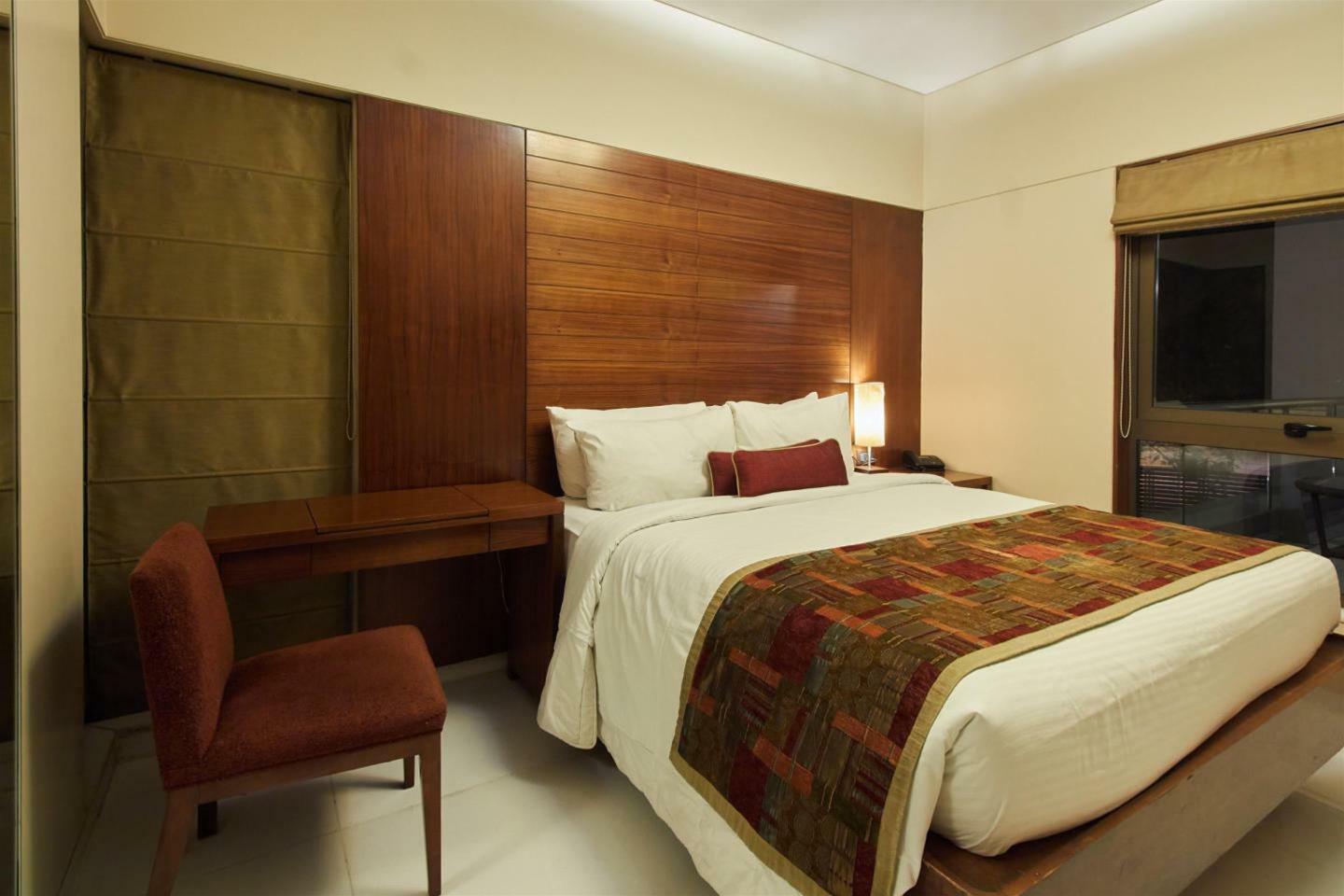Oakwood Residence Naylor Road Pune Exterior foto