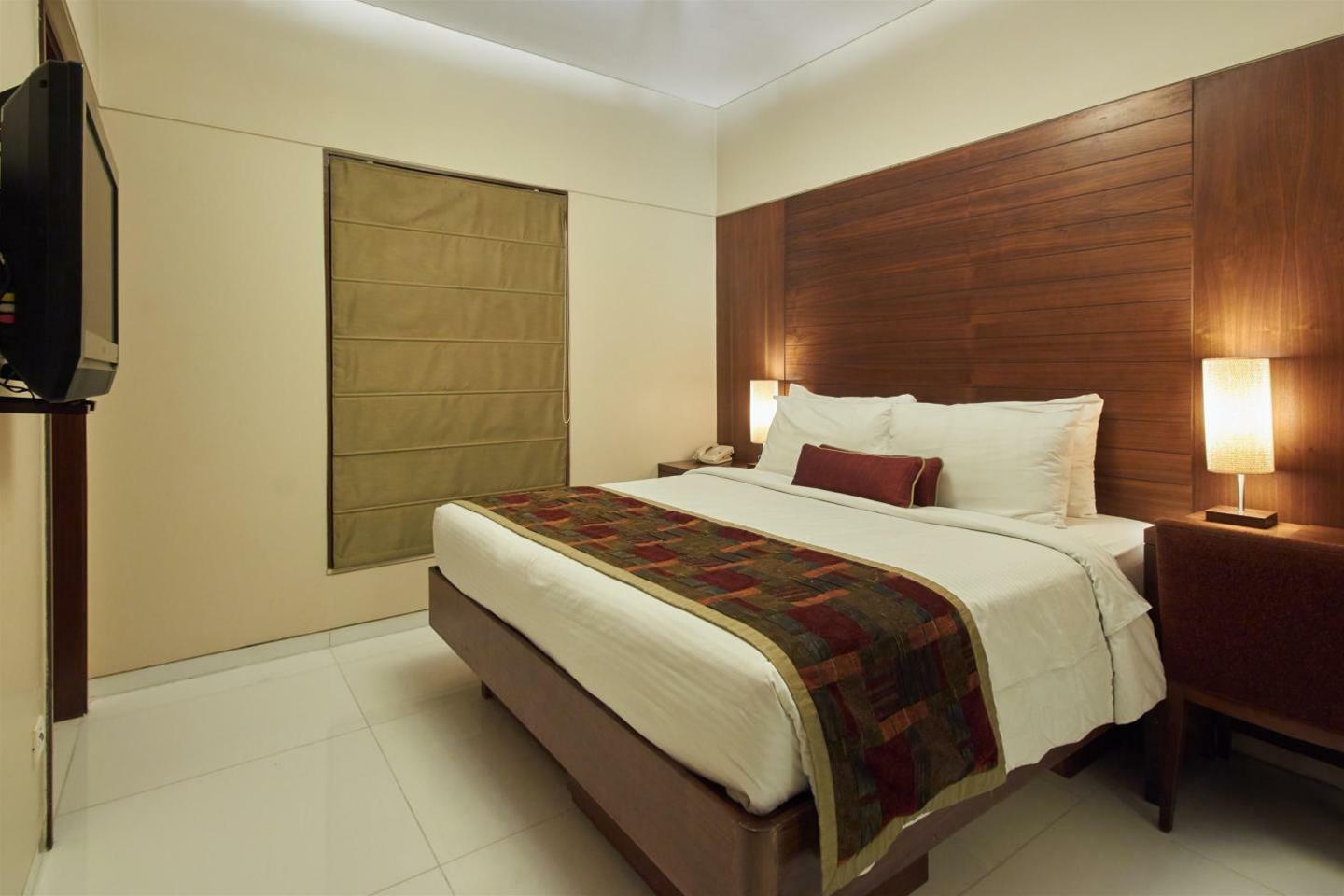 Oakwood Residence Naylor Road Pune Exterior foto